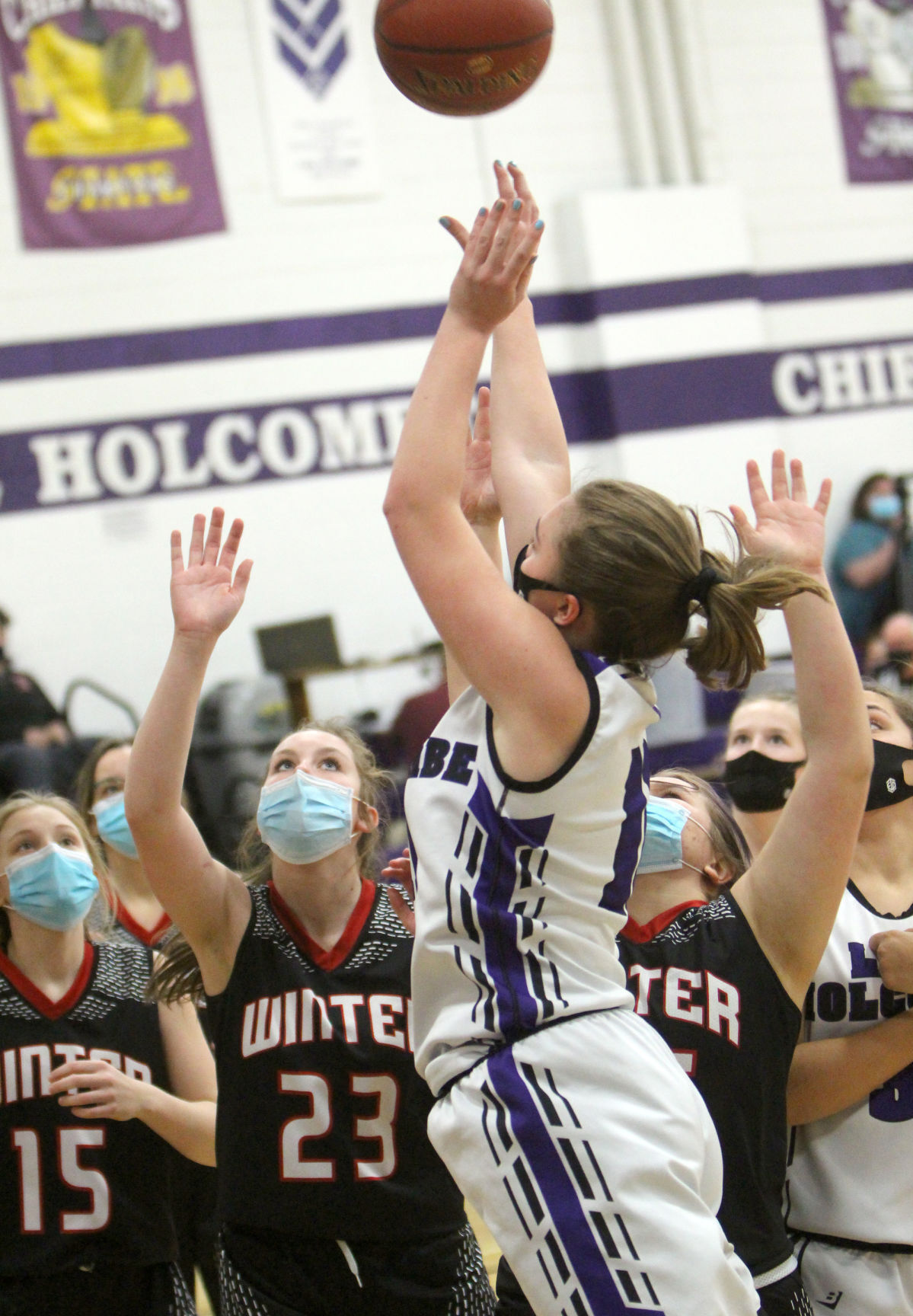 Winter at Lake Holcombe girls basketball 1-5-21